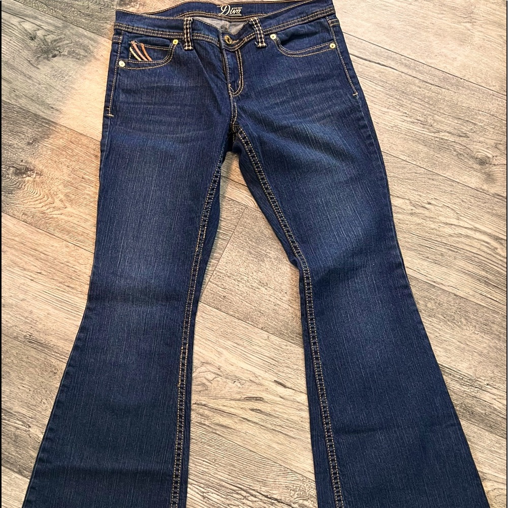 Women size 6 Old Navy Flare Bottoms Blue Jeans